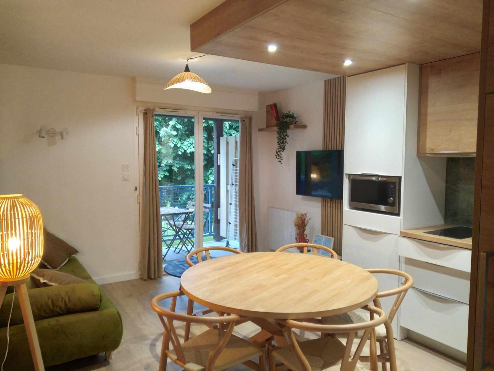 Duplex Lumineux - 40M2 - 2 Chambres - Balcon Terrasse - Parking - Entierement Renove En Mai 2024 Cauterets Bagian luar foto